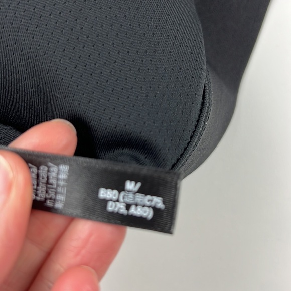 Victoria Sport Sports  Bra - Picture 4 of 6